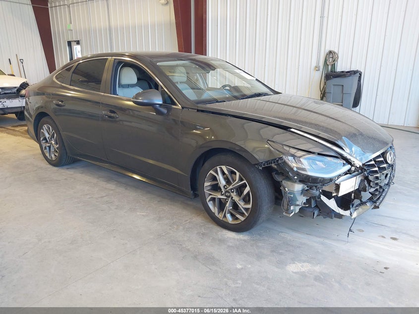 Photo of the 2021 HYUNDAI SONATA SEL