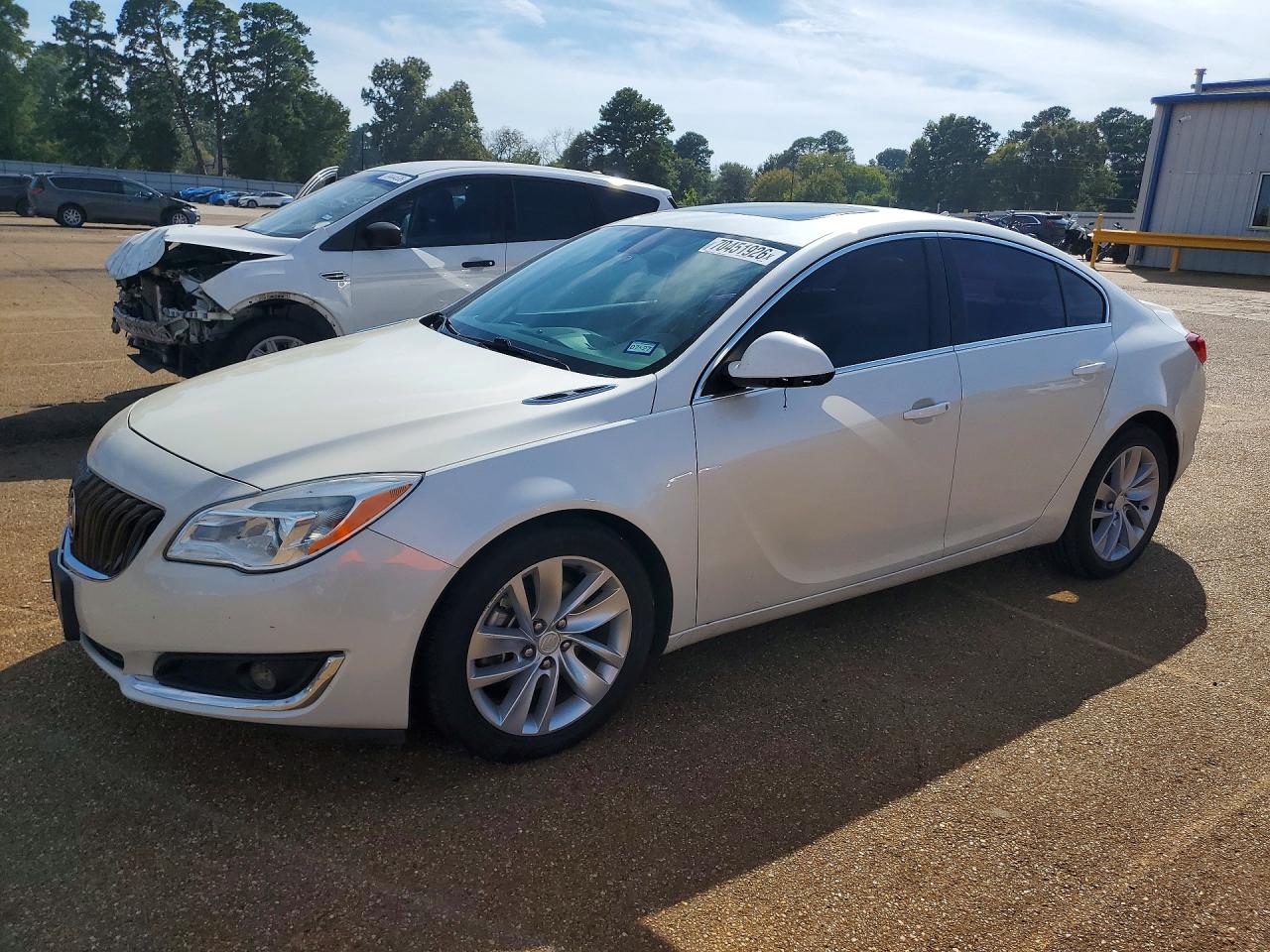 Photo of the 2014 BUICK REGAL