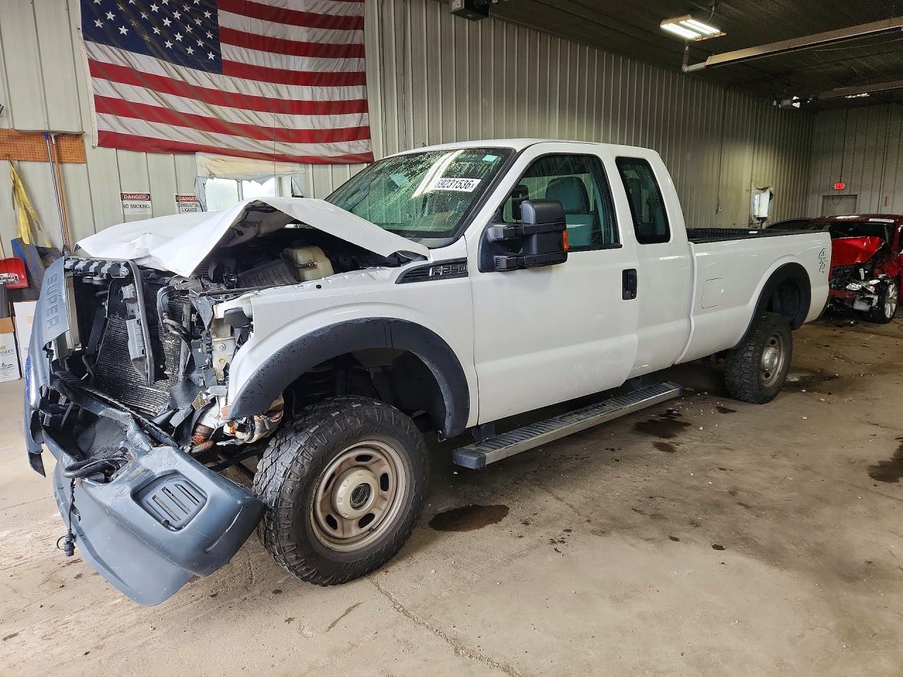 Photo of the 2015 FORD F250 SUPER DUTY