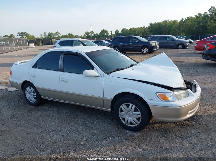 Photo of the 2000 TOYOTA CAMRY LE
