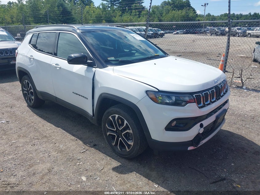 Photo of the 2023 JEEP COMPASS LIMITED 4X4