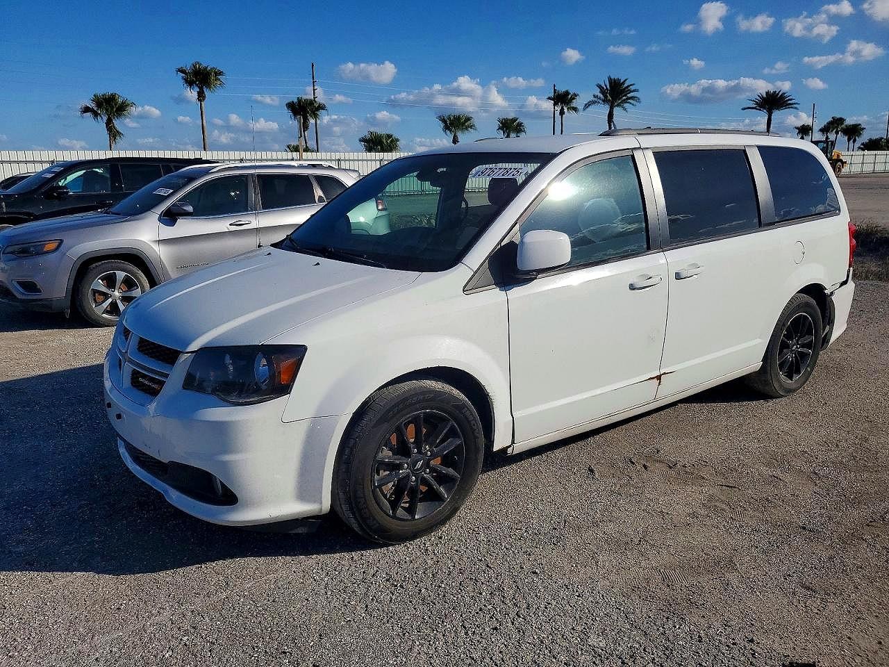 Photo of the 2019 DODGE GRAND CARAVAN GT