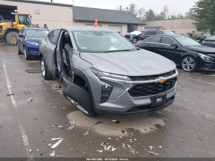 Photo of the 2025 CHEVROLET TRAX FWD LS