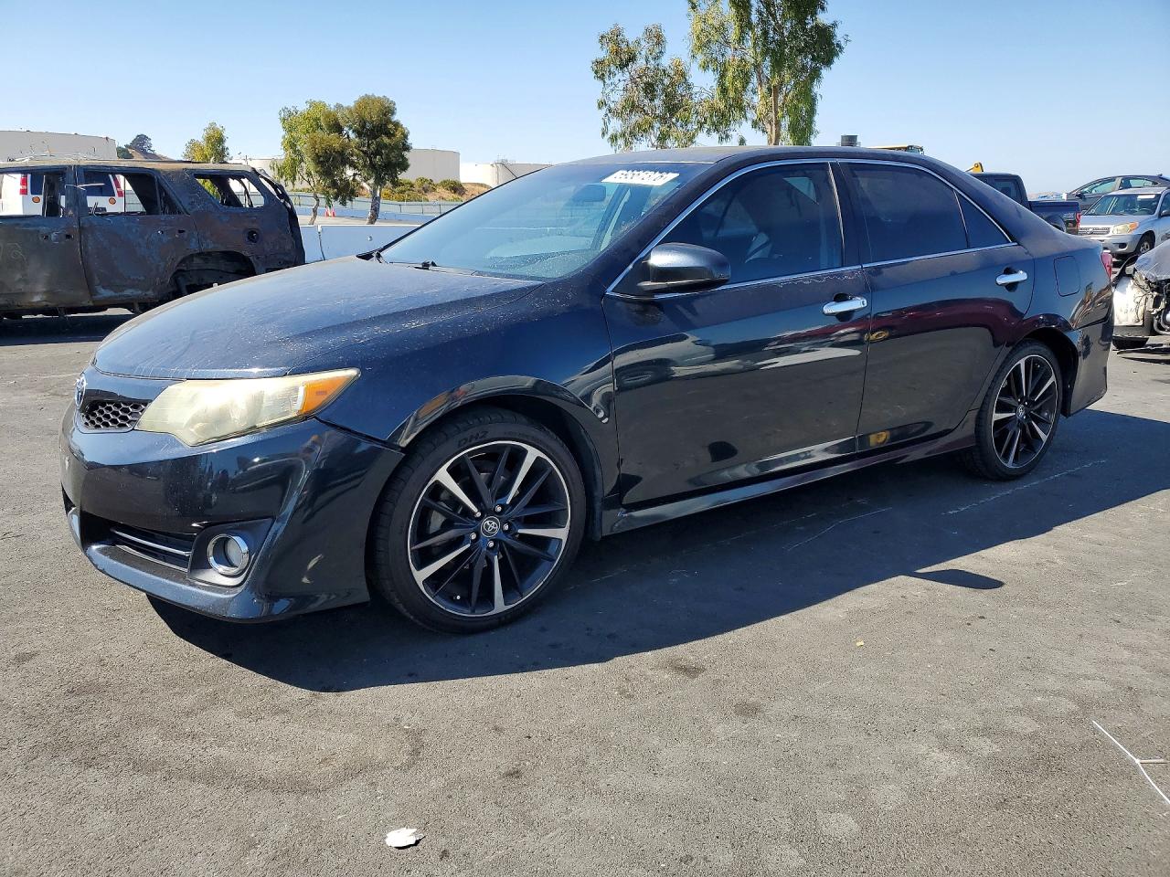 Photo of the 2012 TOYOTA CAMRY SE