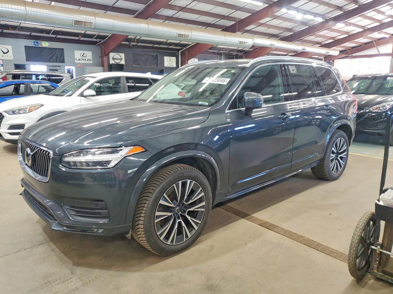 Photo of the 2022 VOLVO XC90 T5 MOMENTUM