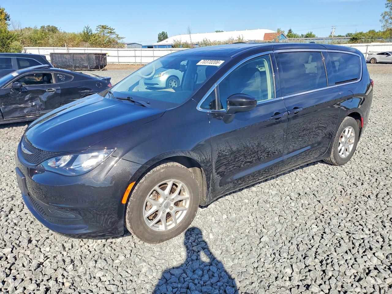 Photo of the 2023 CHRYSLER VOYAGER LX