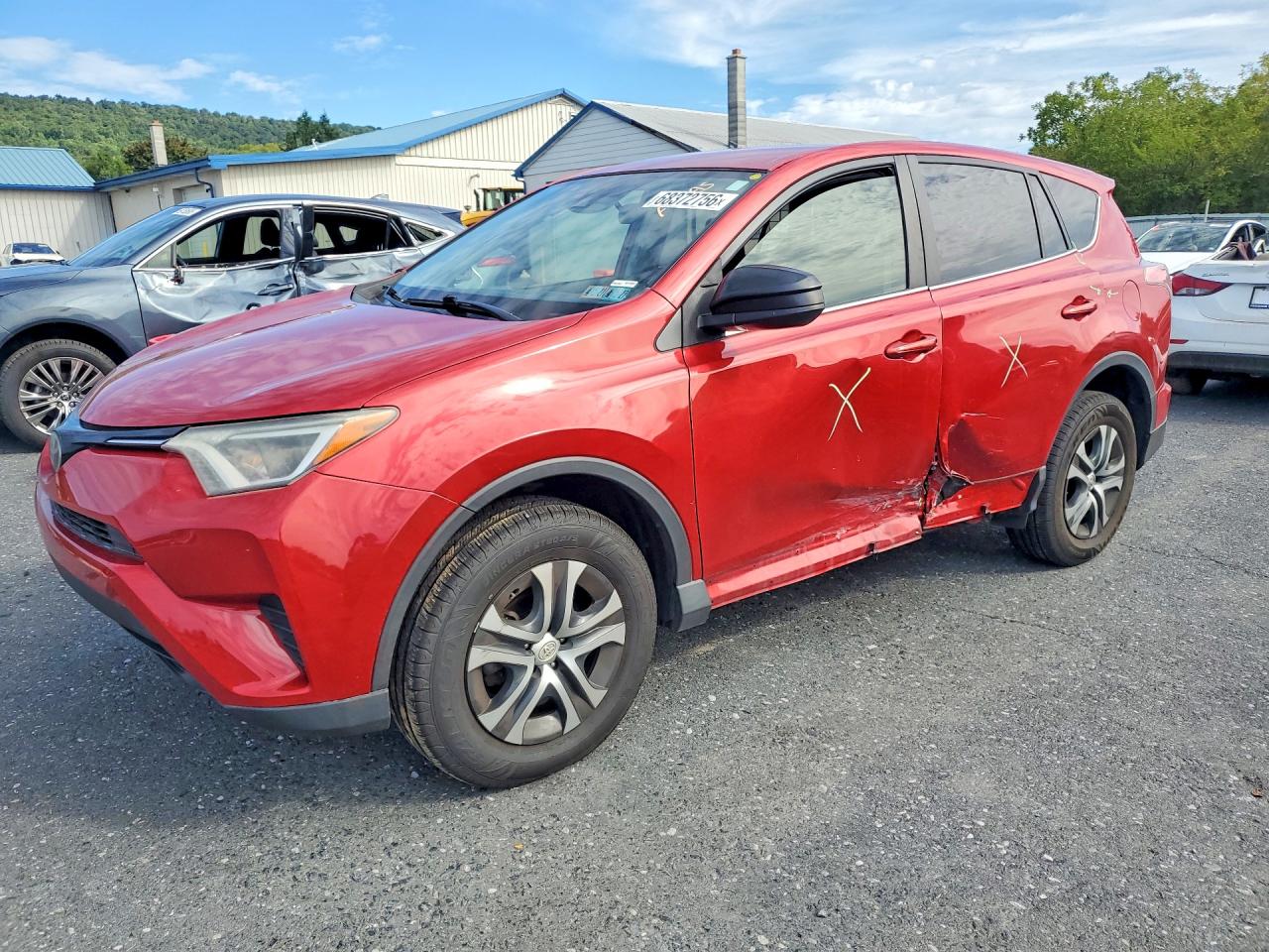 Photo of the 2017 TOYOTA RAV4 LE