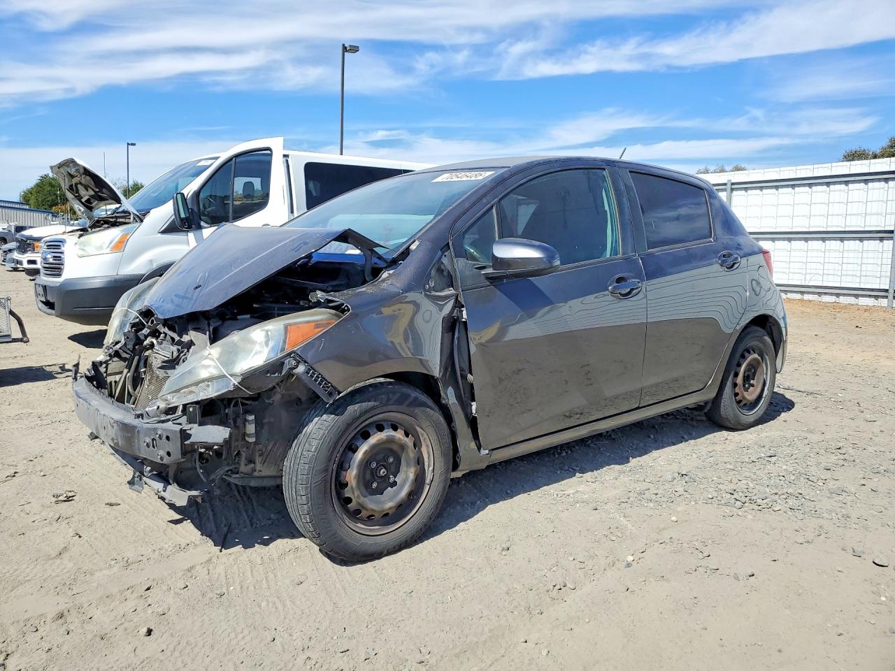 Photo of the 2015 TOYOTA YARIS 5-DOOR L