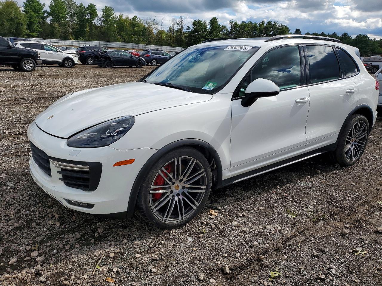 Photo of the 2015 PORSCHE CAYENNE TURBO