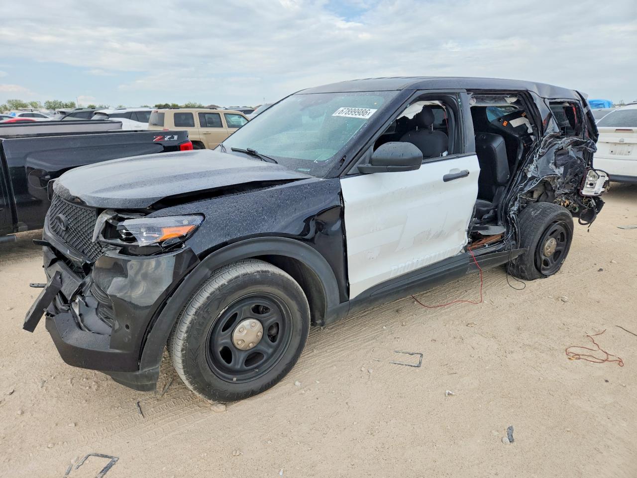 Photo of the 2024 FORD EXPLORER POLICE INTERCEPTOR