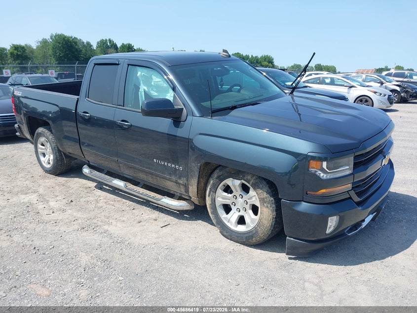 Photo of the 2017 CHEVROLET SILVERADO 1500 2LT