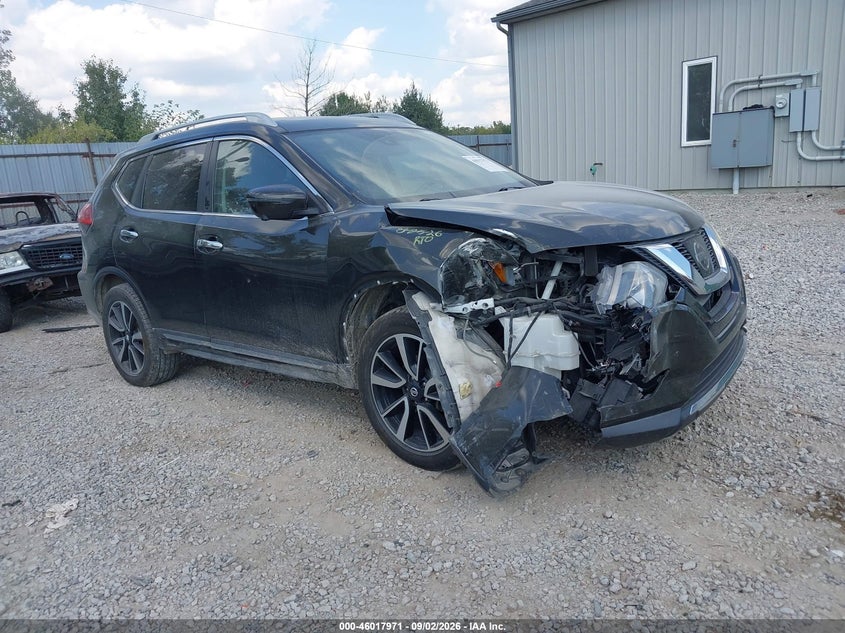 Photo of the 2017 NISSAN ROGUE SL