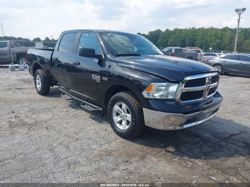 Photo of the 2019 RAM 1500 CLASSIC SLT 4X4 6'4 BOX