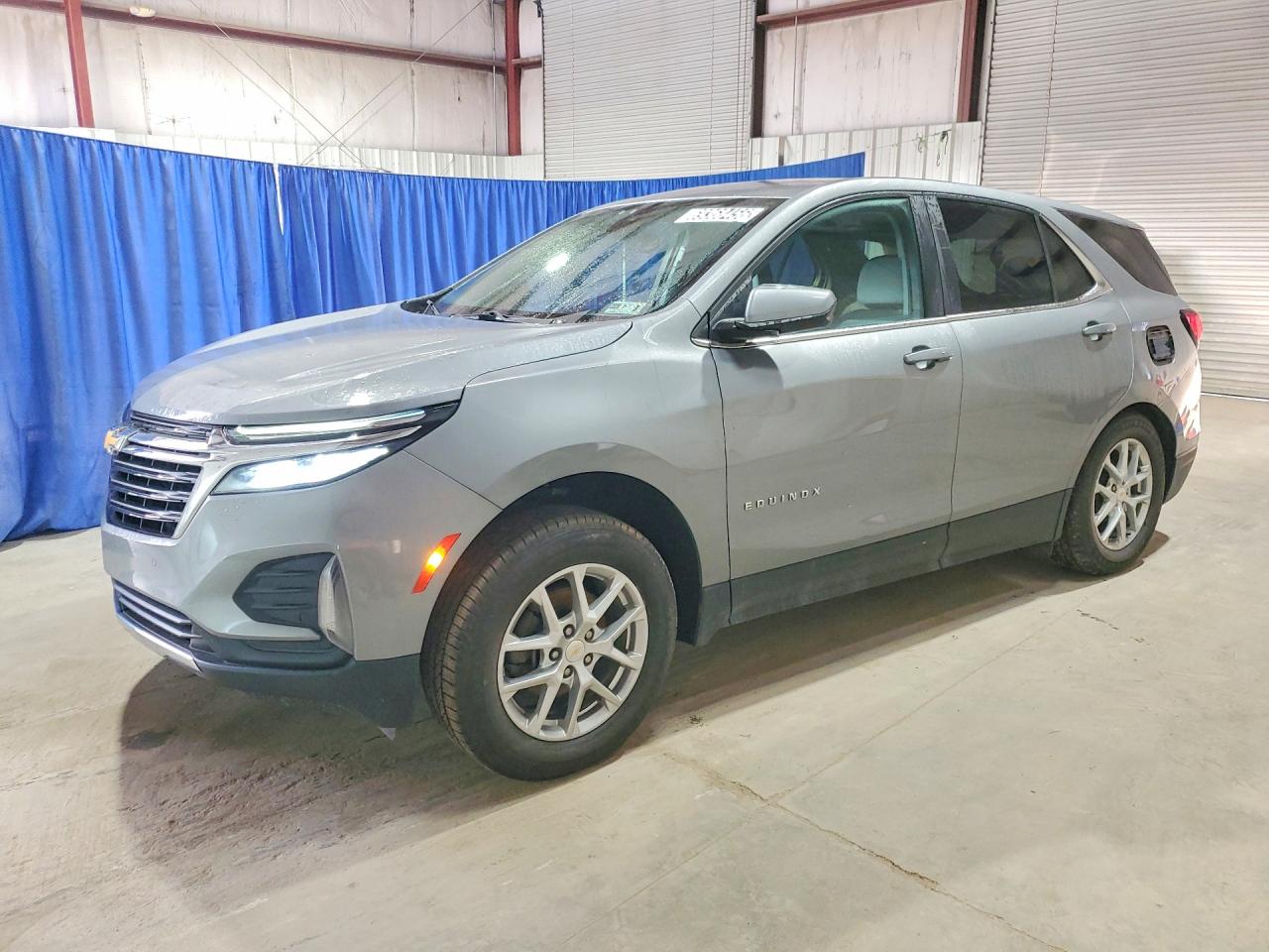 Photo of the 2024 CHEVROLET EQUINOX LT