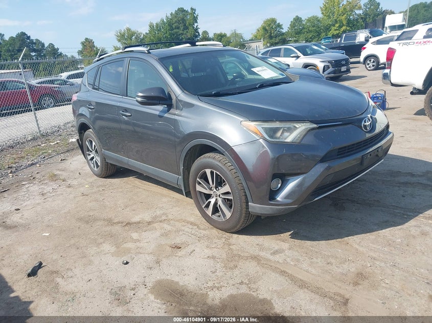 Photo of the 2016 TOYOTA RAV4 XLE