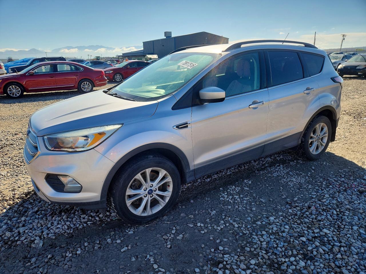 Photo of the 2018 FORD ESCAPE SE