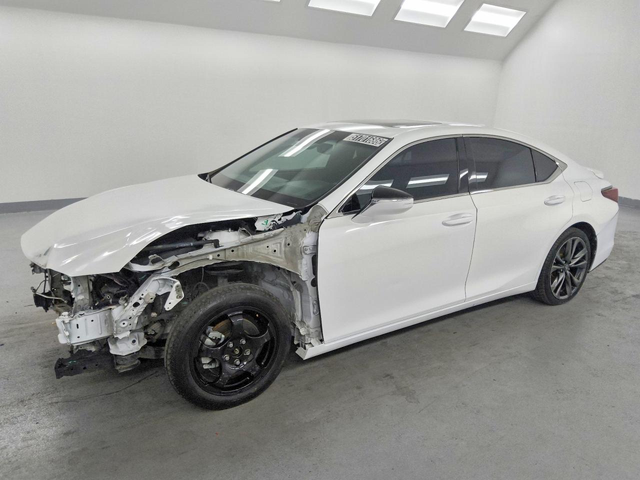 Photo of the 2019 LEXUS ES 350
