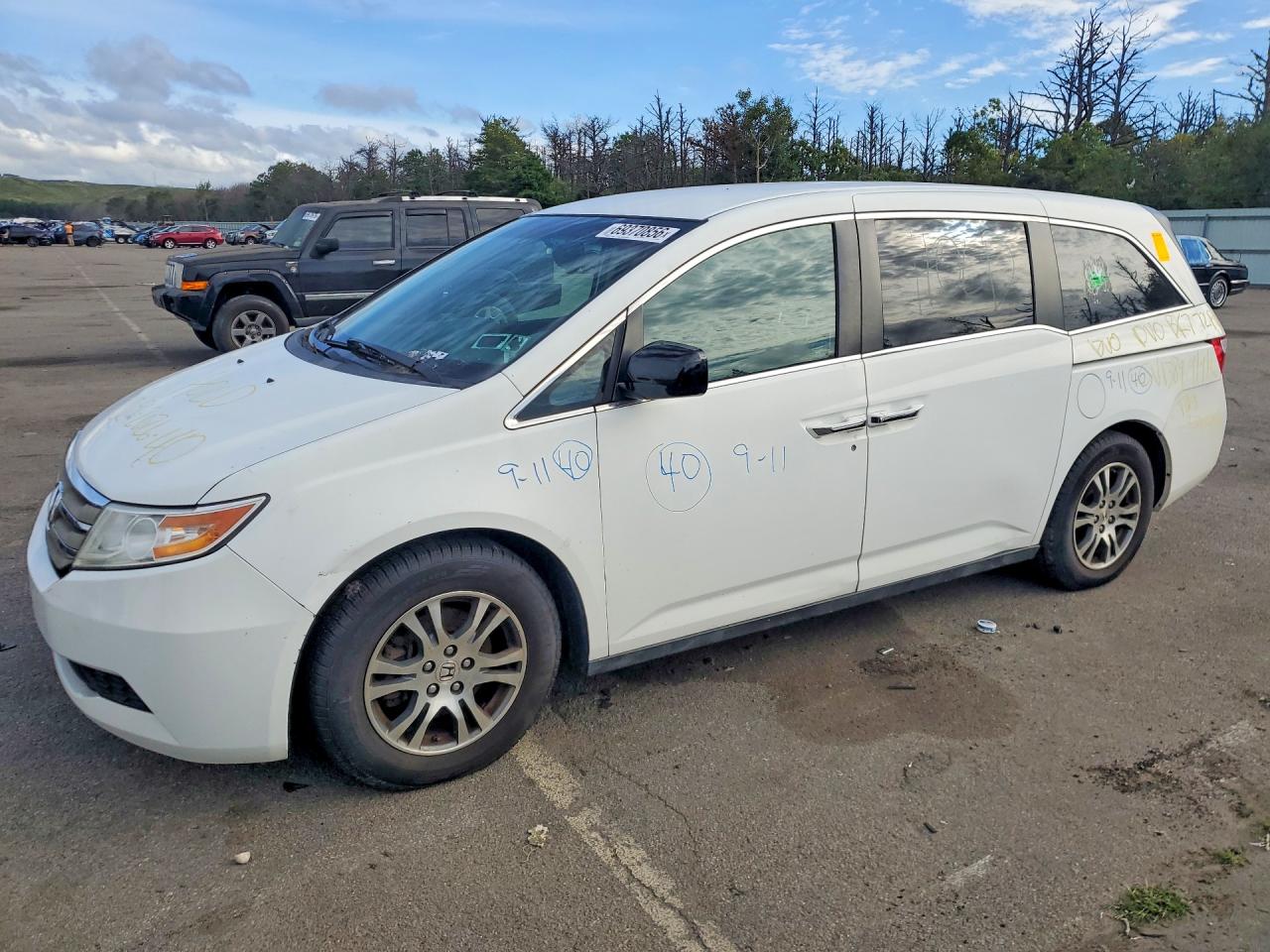 Photo of the 2012 HONDA ODYSSEY EX