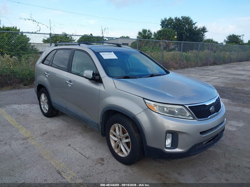 Photo of the 2014 KIA SORENTO LX