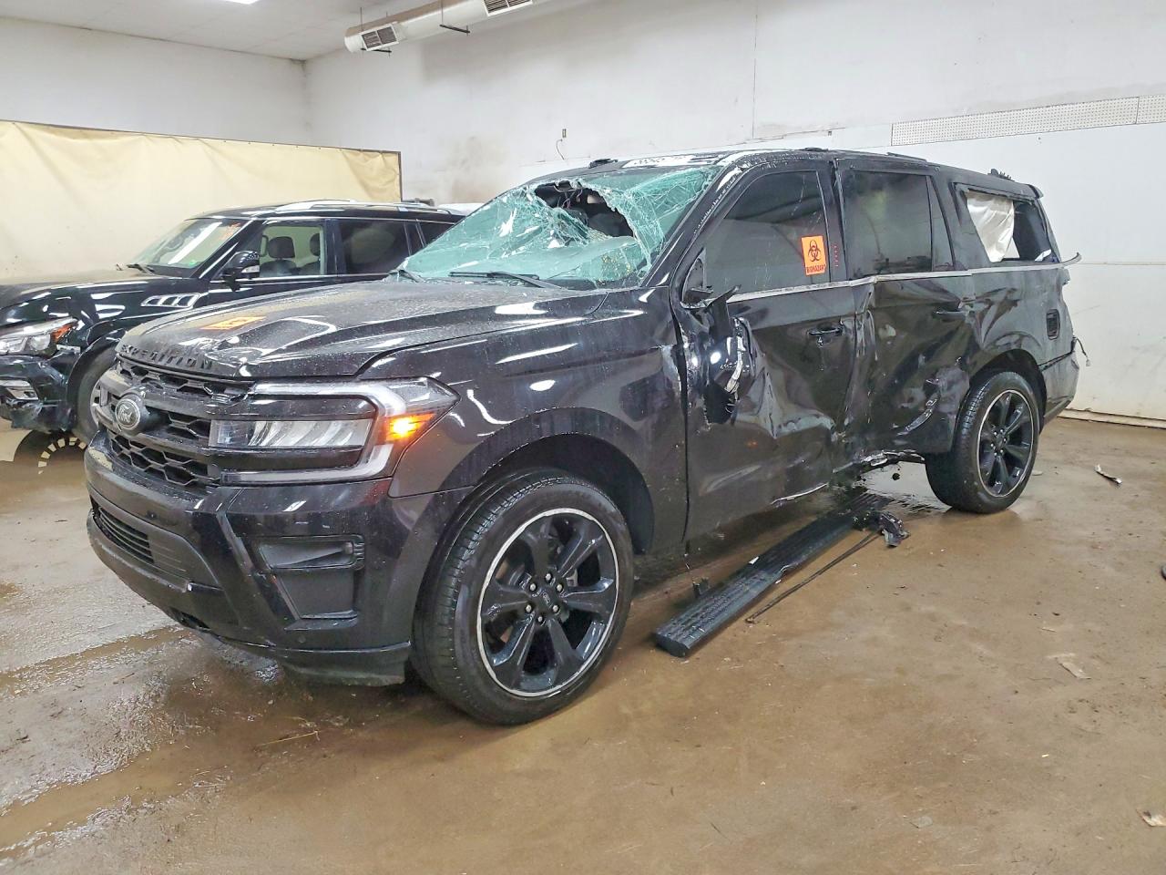 Photo of the 2024 FORD EXPEDITION MAX LIMITED