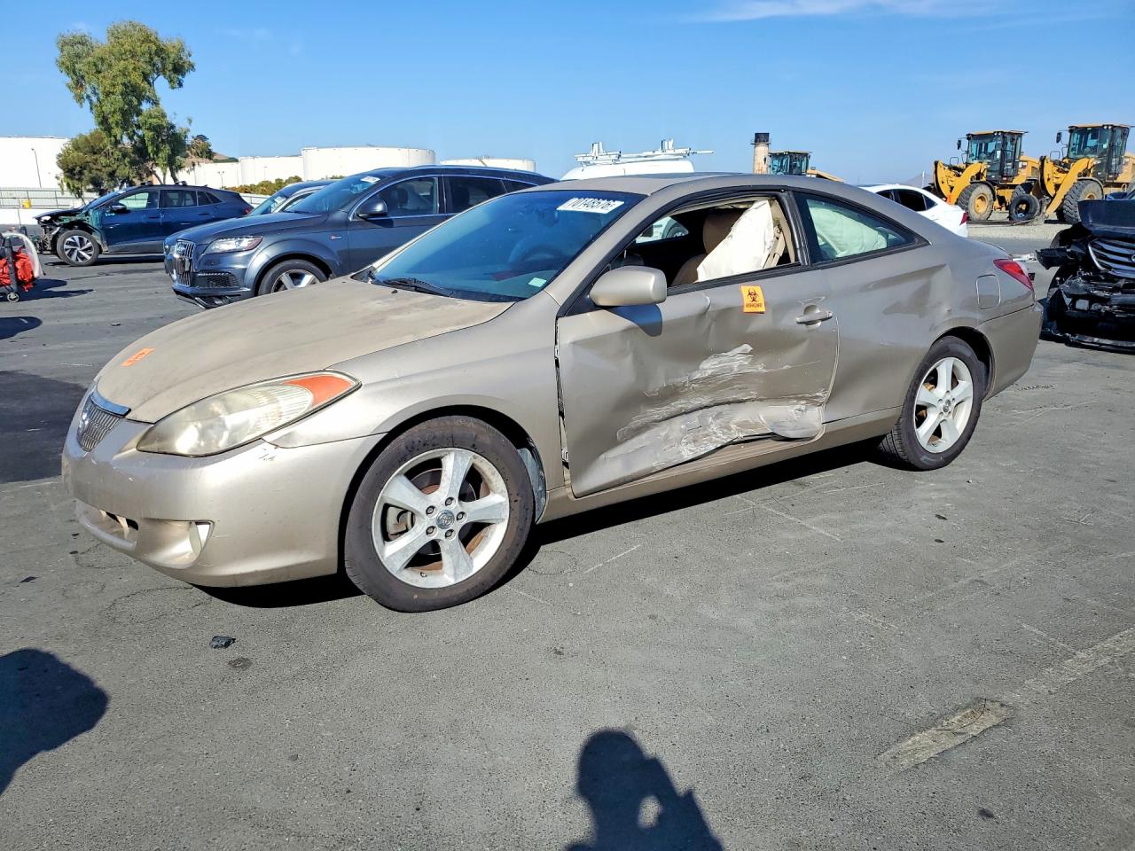 Photo of the 2004 TOYOTA CAMRY SOLARA SLE V6