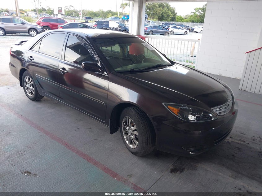 Photo of the 2003 TOYOTA CAMRY LE