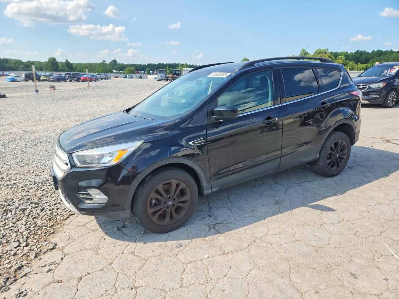 Photo of the 2018 FORD ESCAPE SE
