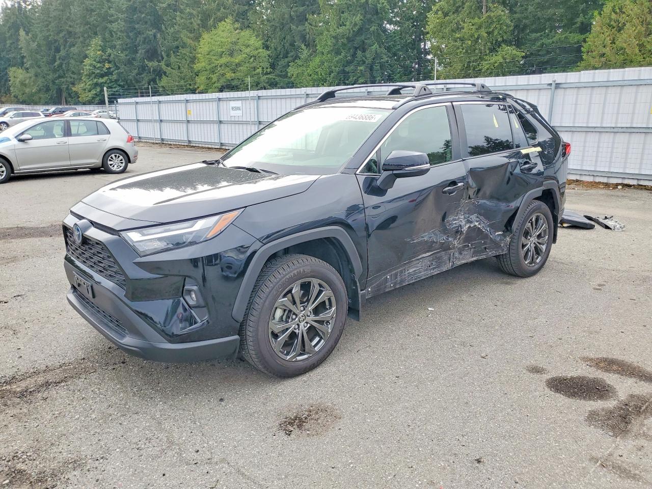 Photo of the 2022 TOYOTA RAV4 XLE PREMIUM