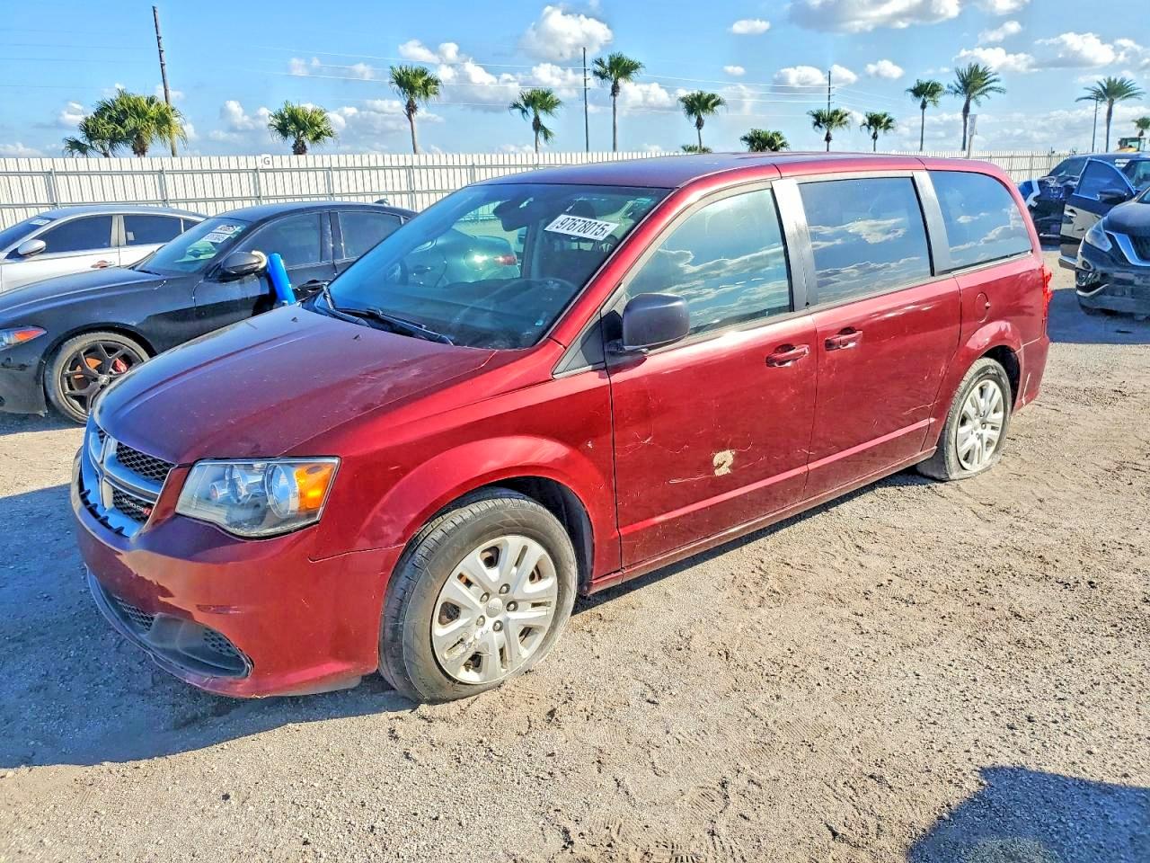 Photo of the 2018 DODGE GRAND CARAVAN SE
