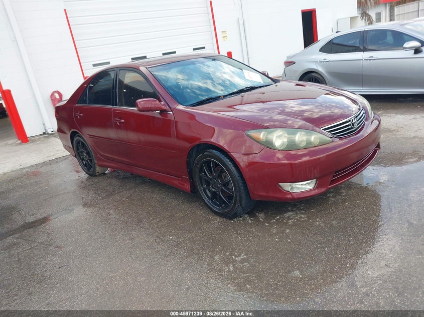 Photo of the 2006 TOYOTA CAMRY SE