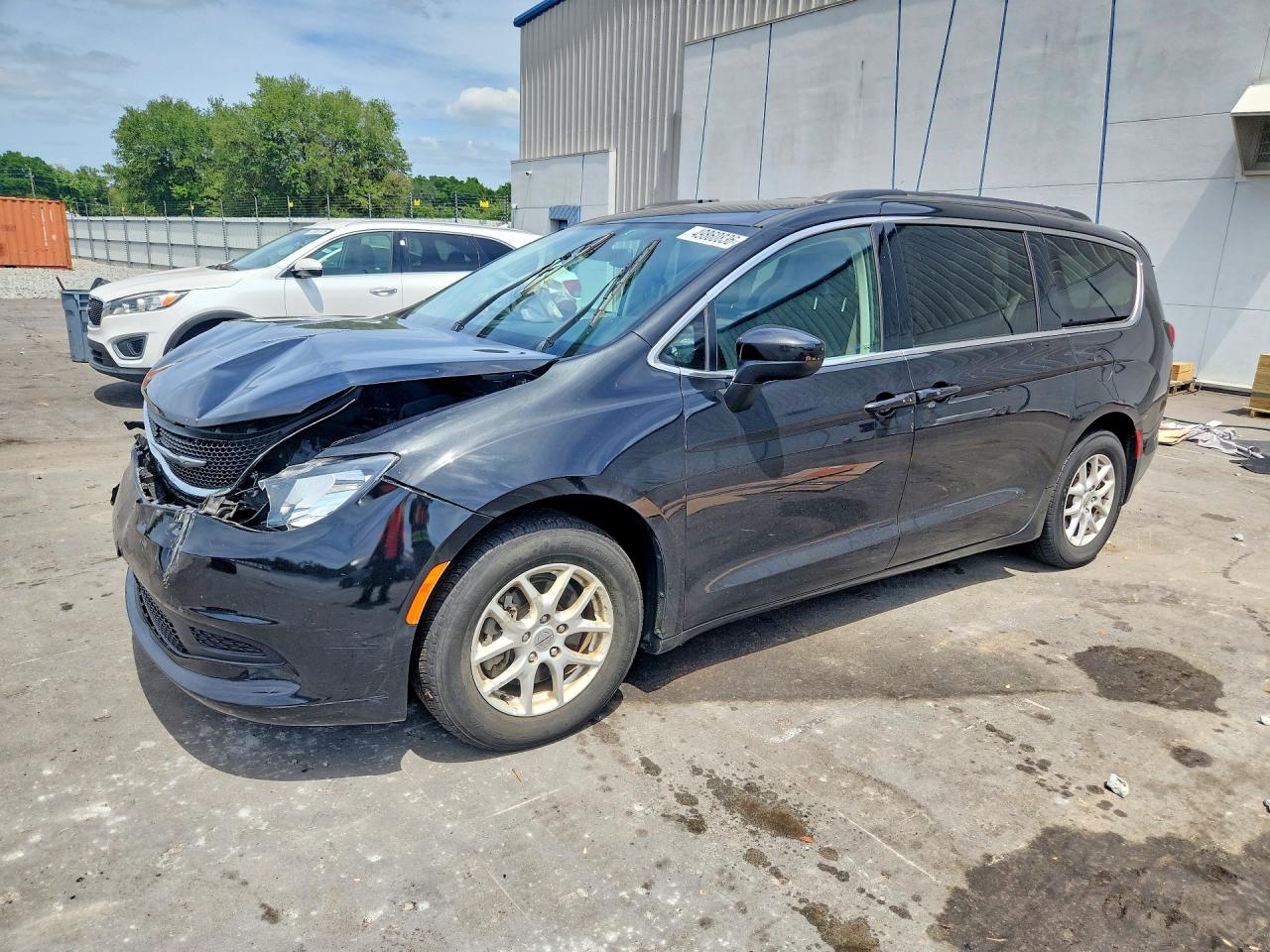 Photo of the 2021 CHRYSLER VOYAGER LXI