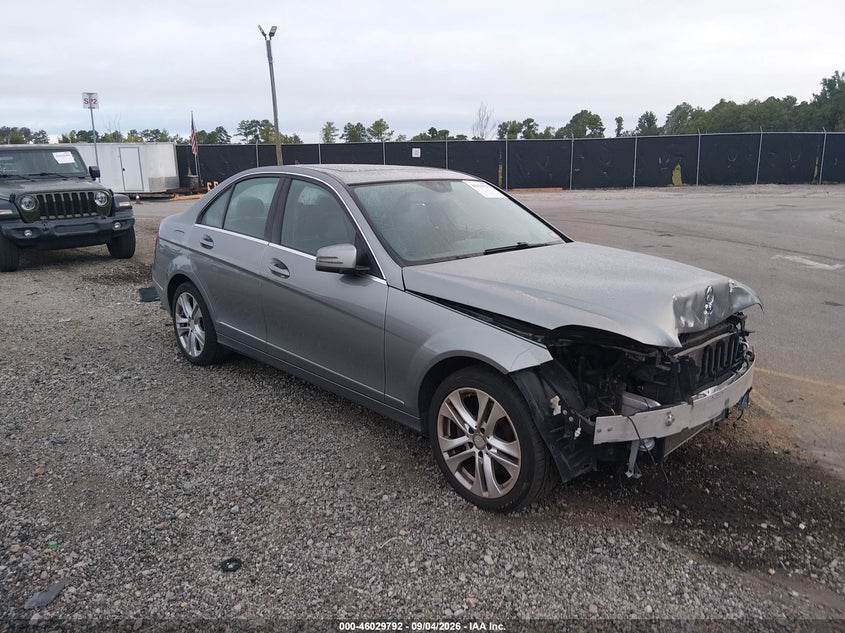 Photo of the 2014 MERCEDES-BENZ C 300 LUXURY 4MATIC