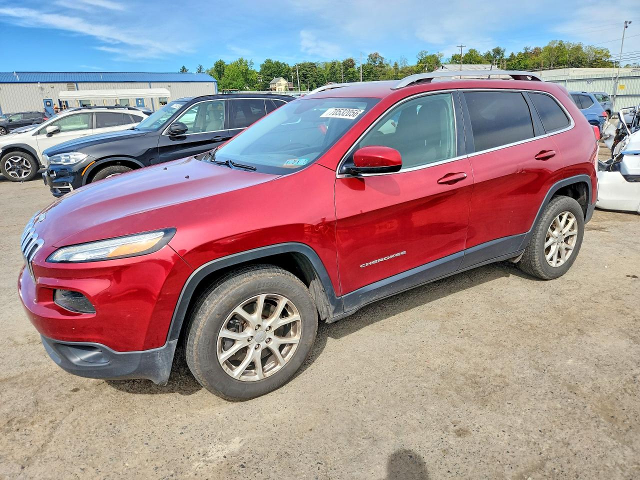 Photo of the 2017 JEEP CHEROKEE LATITUDE