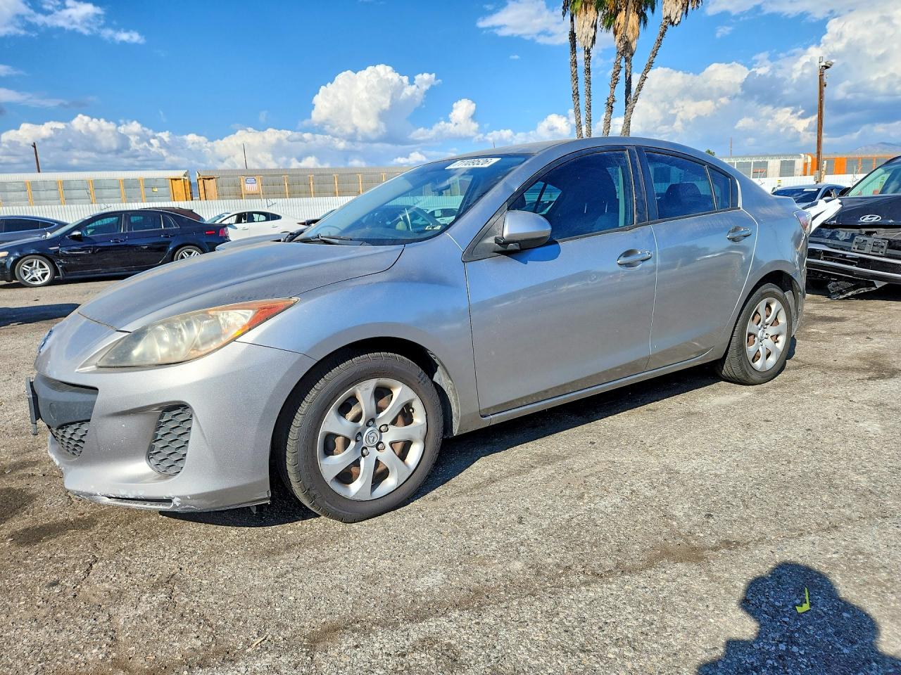 Photo of the 2013 MAZDA 3 I