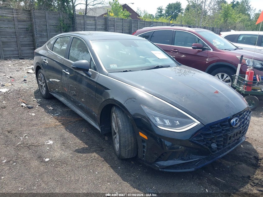 Photo of the 2022 HYUNDAI SONATA SEL