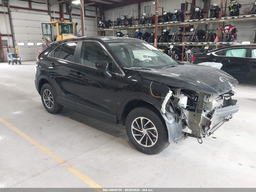 Photo of the 2025 MITSUBISHI ECLIPSE CROSS ES S-AWC