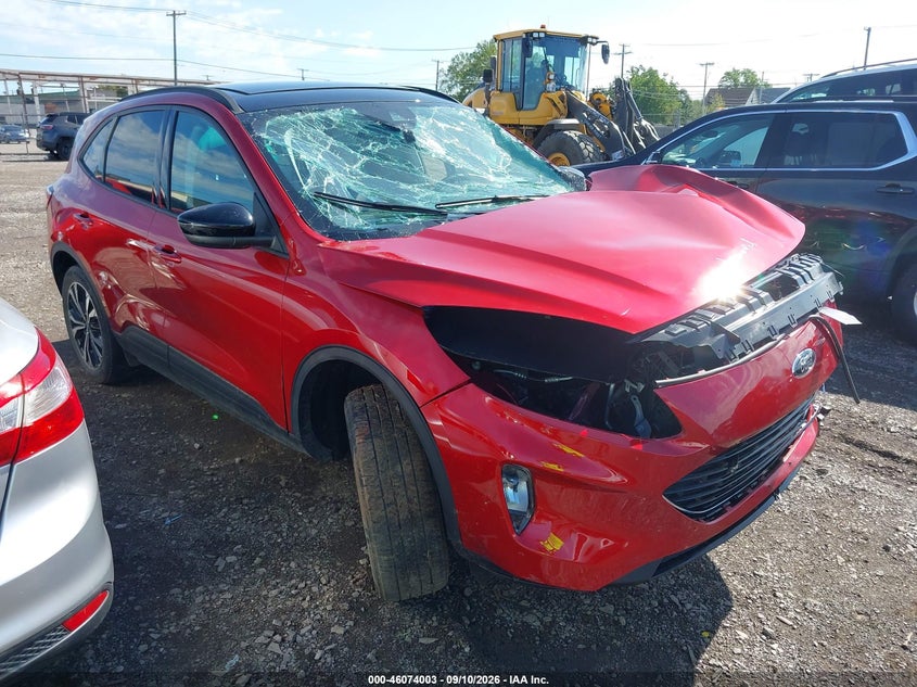 Photo of the 2022 FORD ESCAPE SEL