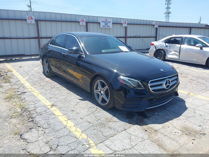 Photo of the 2017 MERCEDES-BENZ E 300