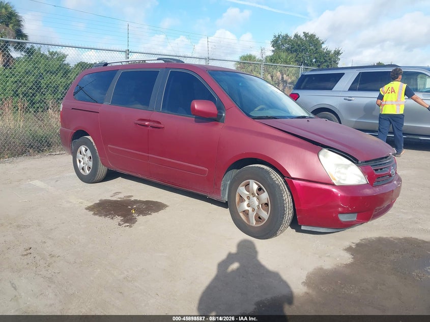 Photo of the 2010 KIA SEDONA LX