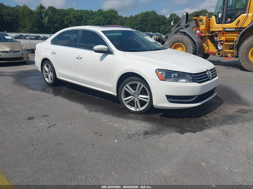Photo of the 2014 VOLKSWAGEN PASSAT 1.8T SE