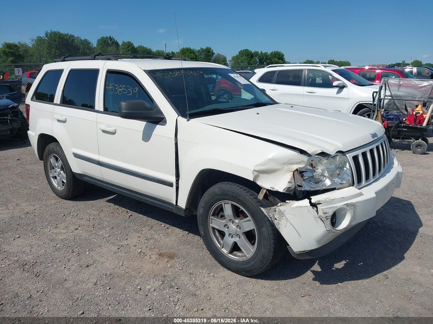 Photo of the 2007 JEEP GRAND CHEROKEE LAREDO
