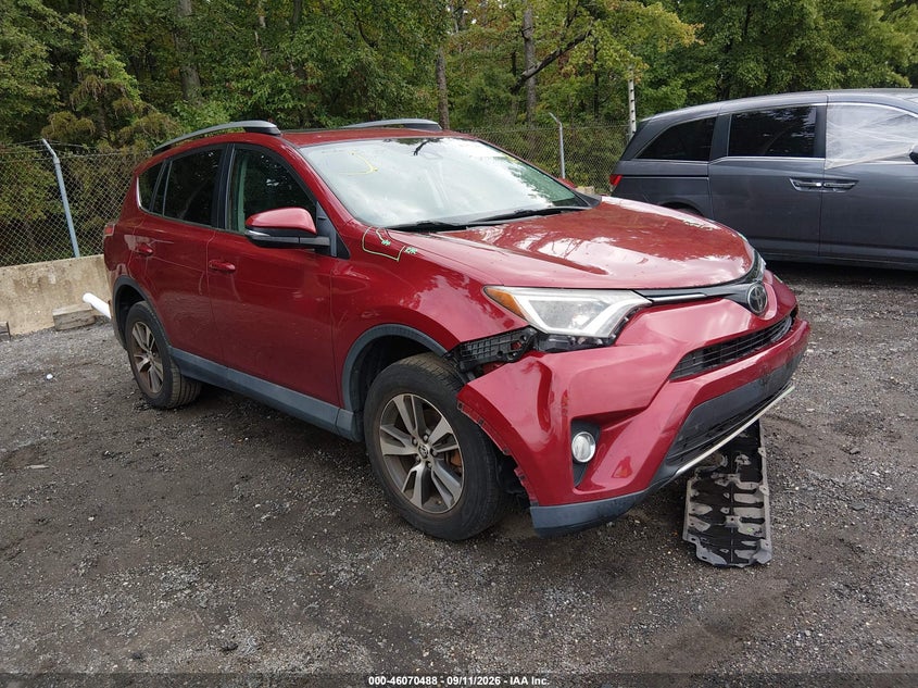 Photo of the 2018 TOYOTA RAV4 XLE