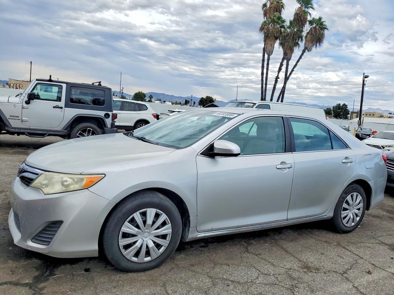 Photo of the 2014 TOYOTA CAMRY LE
