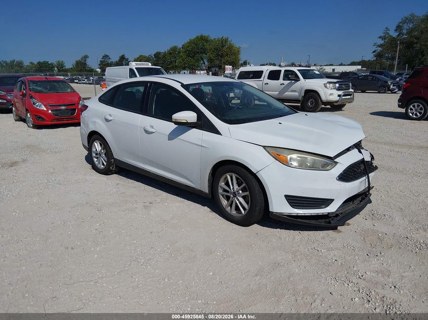 Photo of the 2016 FORD FOCUS SE