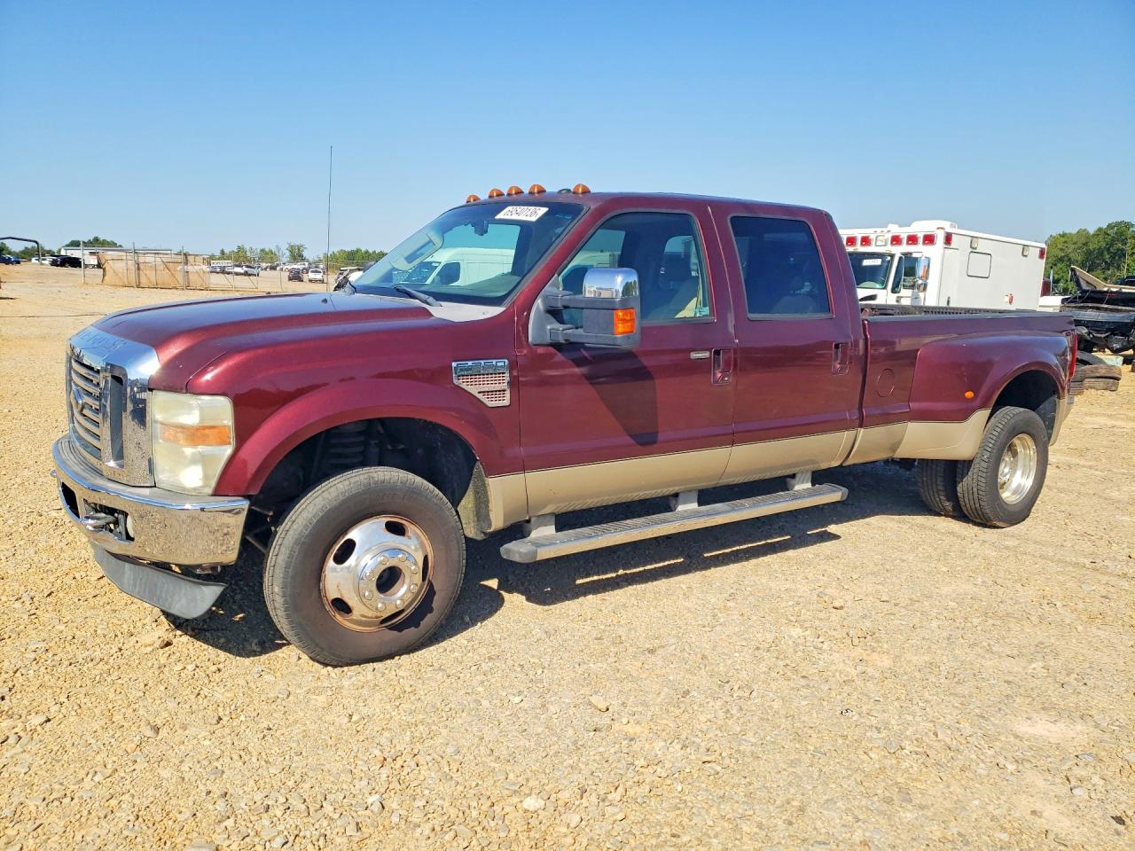 Photo of the 2010 FORD F350 SUPER DUTY LARIAT