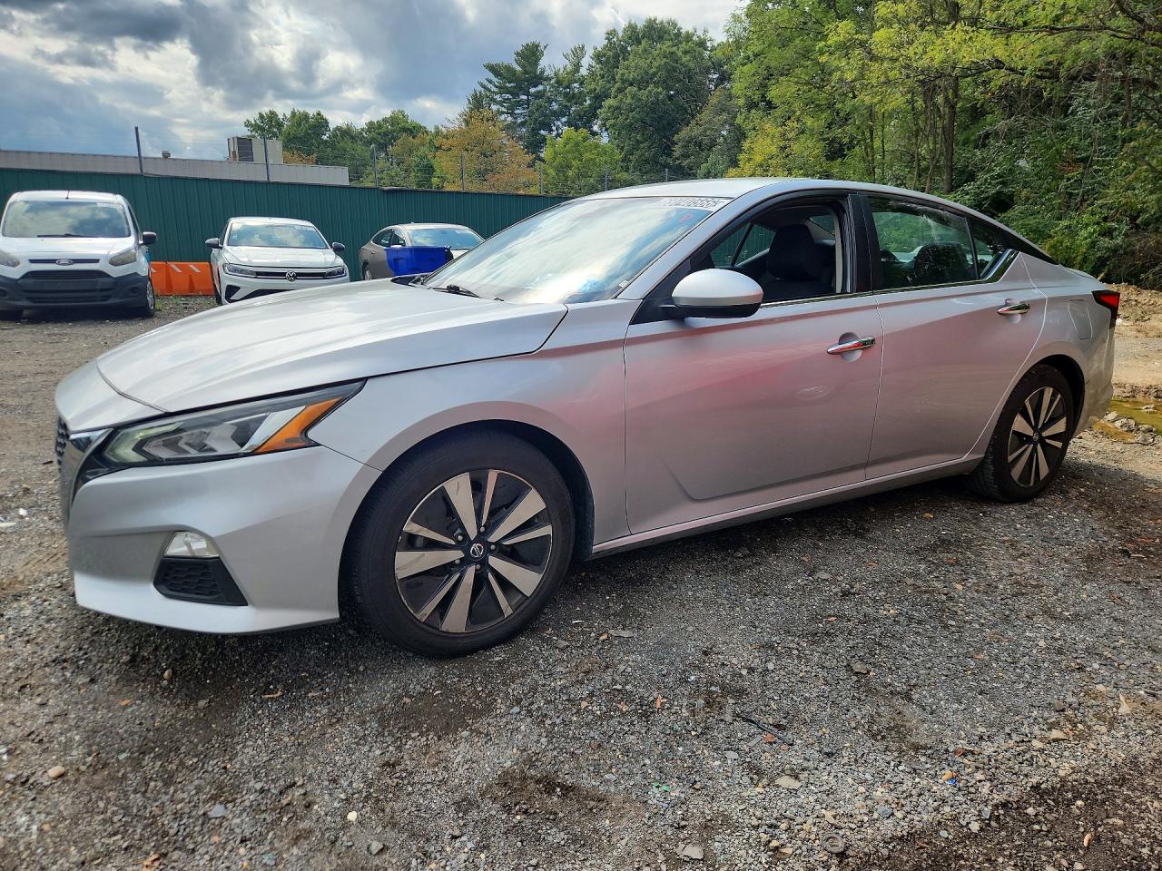 Photo of the 2021 NISSAN ALTIMA SV