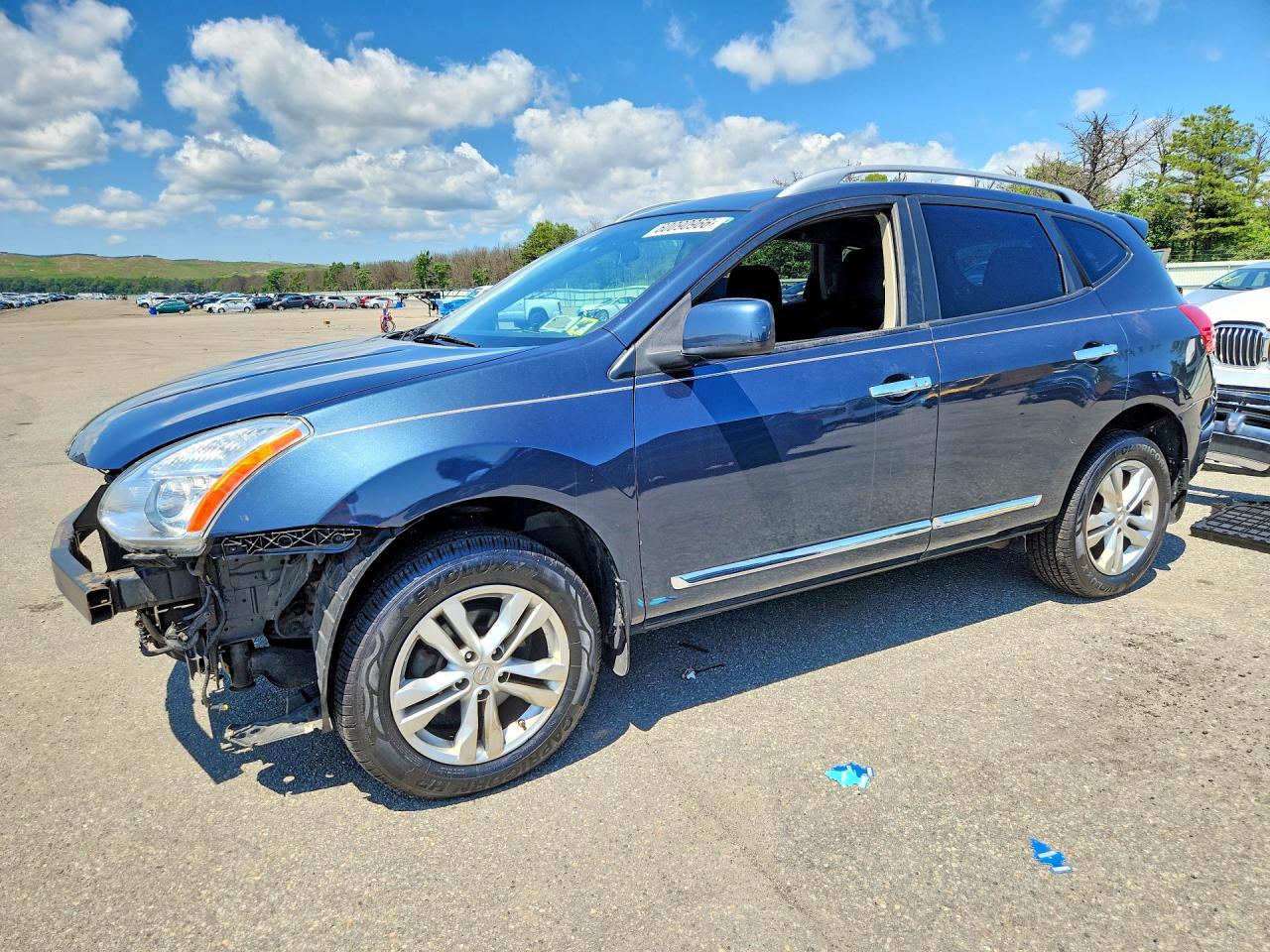 Photo of the 2013 NISSAN ROGUE S