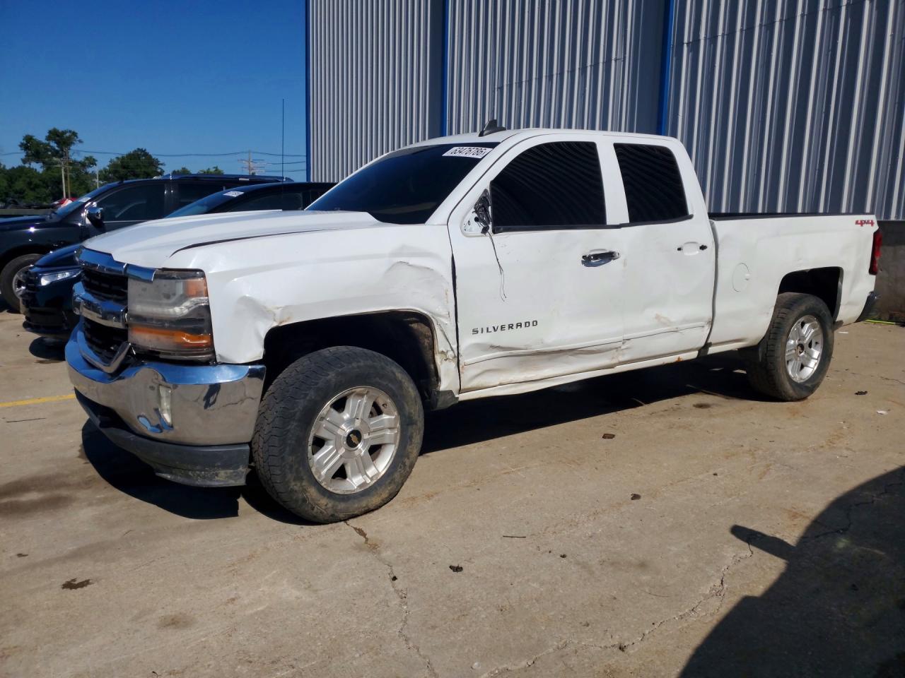 Photo of the 2016 CHEVROLET SILVERADO K1500 LT