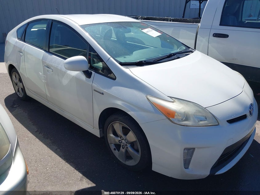 Photo of the 2013 TOYOTA PRIUS THREE SE