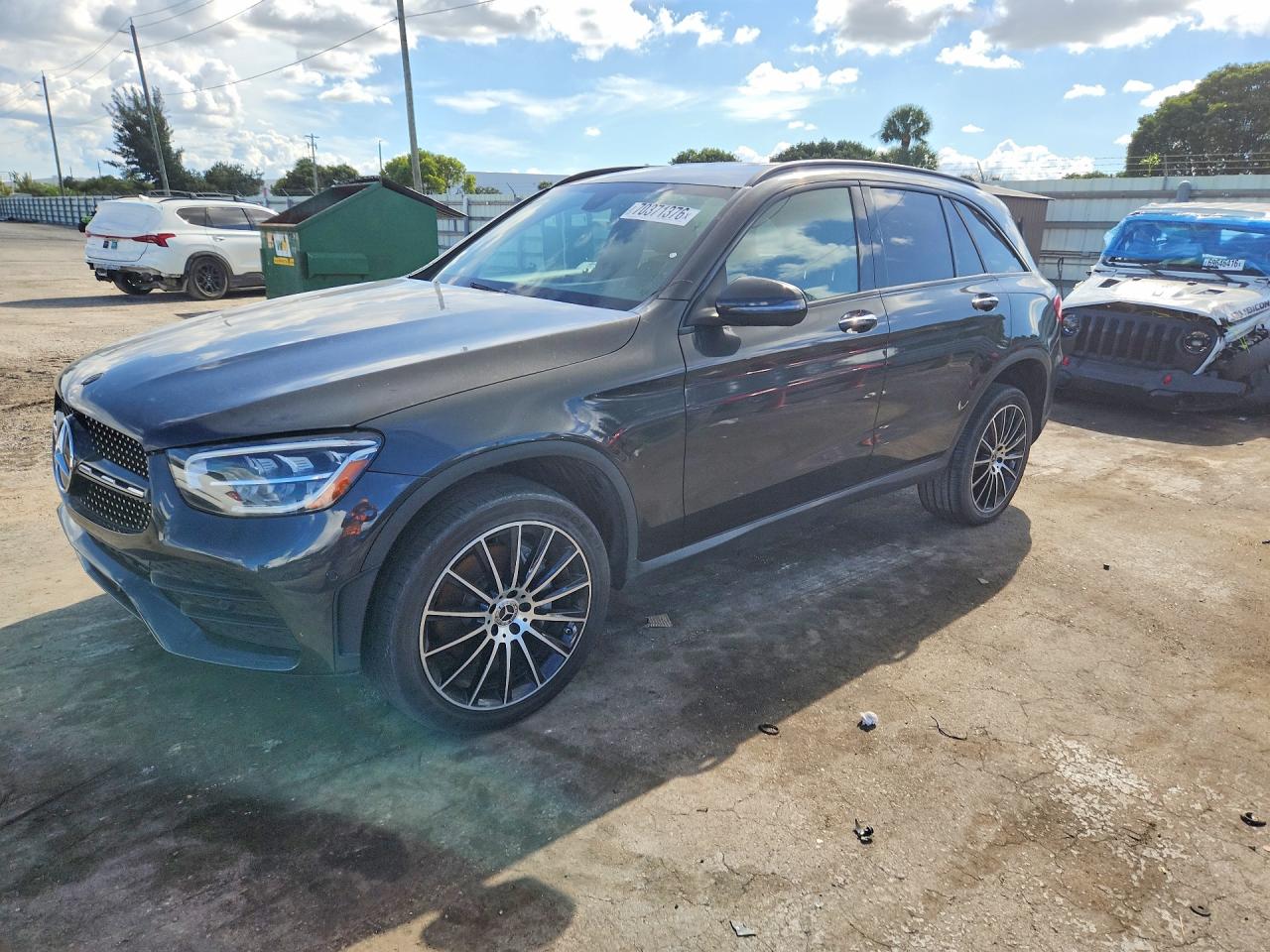 Photo of the 2021 MERCEDES-BENZ GLC 300
